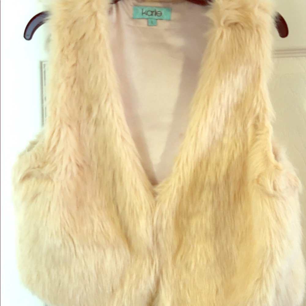 Fur vest